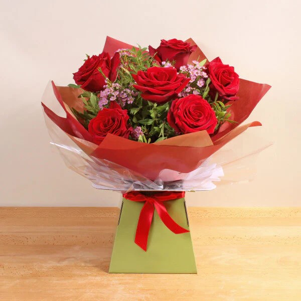 Luxury 6 Roses Giftbag - Image 2