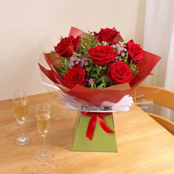 Luxury 6 Roses Giftbag - Image 4